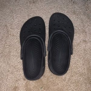 Black crocs